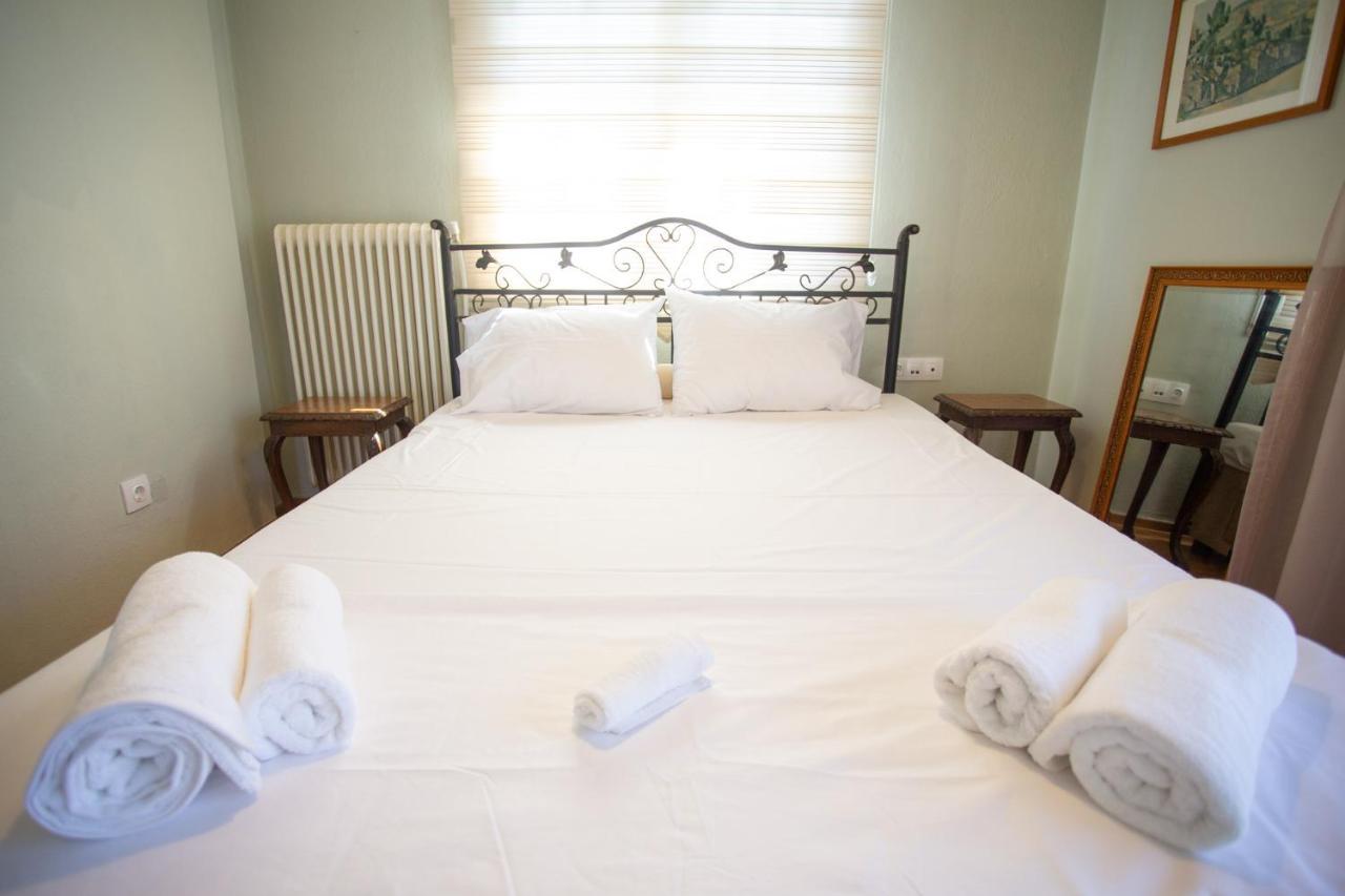 Τraditional Fully Detached Villa On A Luxurious Hillock Of Thessaloniki With Its Own Garden Also For Family & Wedding Gatherings For 10 To 25 People Only 15 Minutes From Airport Exteriér fotografie
