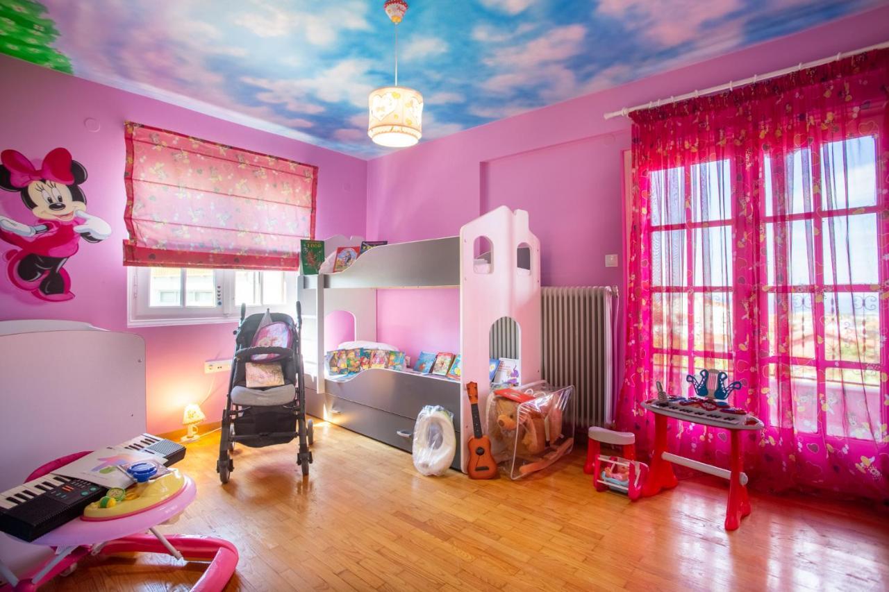 Τraditional Fully Detached Villa On A Luxurious Hillock Of Thessaloniki With Its Own Garden Also For Family & Wedding Gatherings For 10 To 25 People Only 15 Minutes From Airport Exteriér fotografie