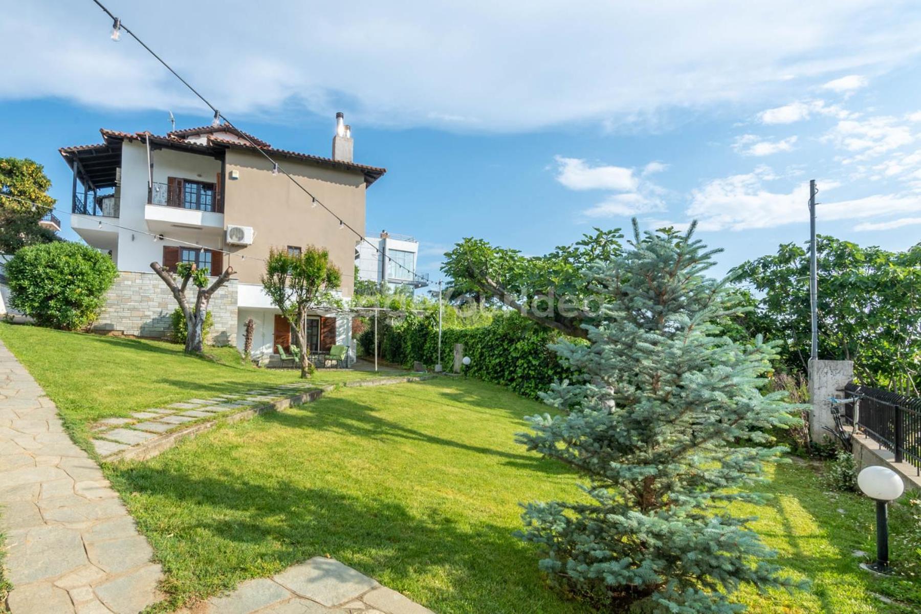 Τraditional Fully Detached Villa On A Luxurious Hillock Of Thessaloniki With Its Own Garden Also For Family & Wedding Gatherings For 10 To 25 People Only 15 Minutes From Airport Exteriér fotografie